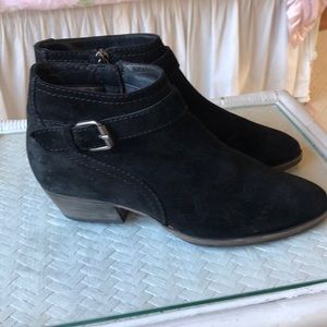 Aquatalia suede ankle boots